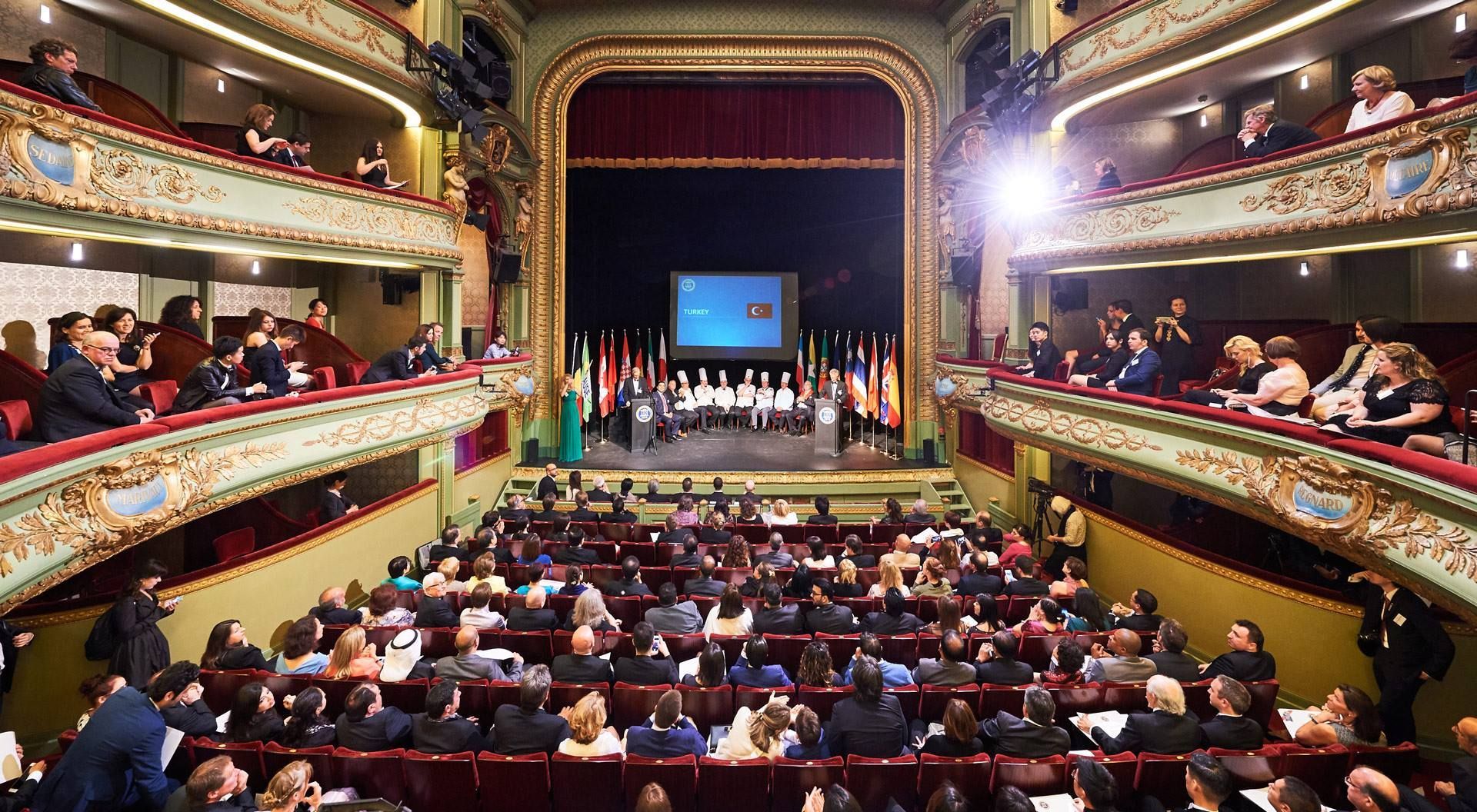 Üstün Lezzet Ödülü Akdoruk Doğal Kaynak Suyu'nun