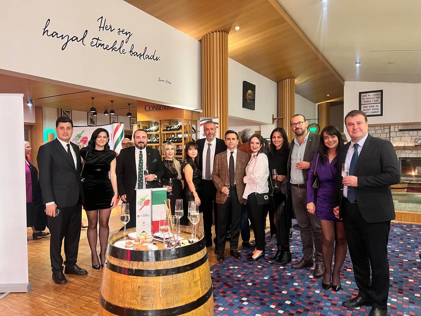 İzmir LA Mahzen’de Düzenlenen IX. İtalyan Mutfağı Haftası Gala Yemeği'ne Su Sponsoru Olduk